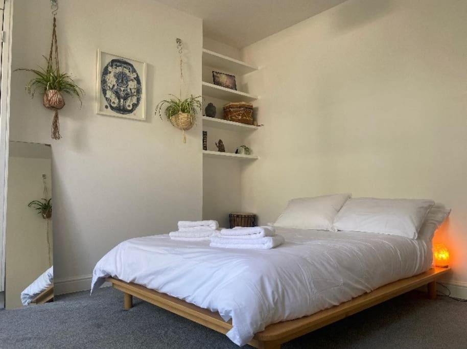Lovely One Bed With Garden